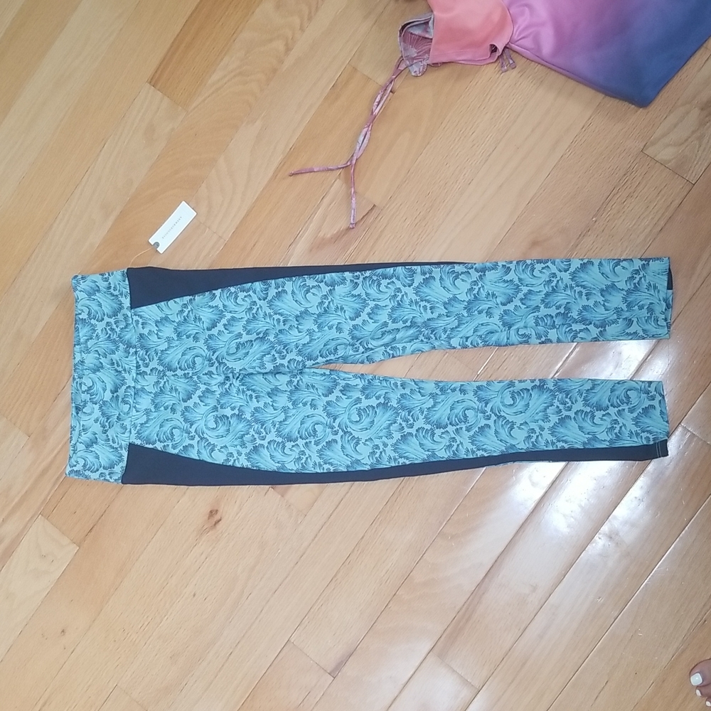 Anthropologie Daily Practice legginga